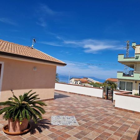Franci E Aurora House Villa Capo dʼOrlando Екстериор снимка